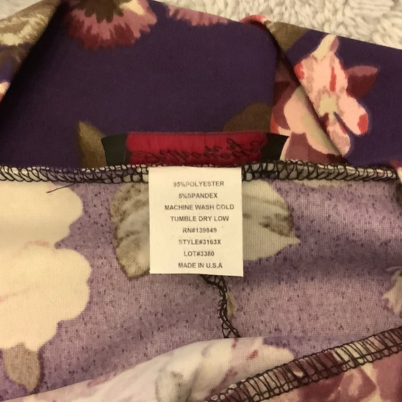 Pencil skirt- new - Picture 2 of 3